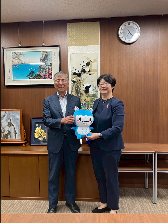 藤沢市長との記念撮影